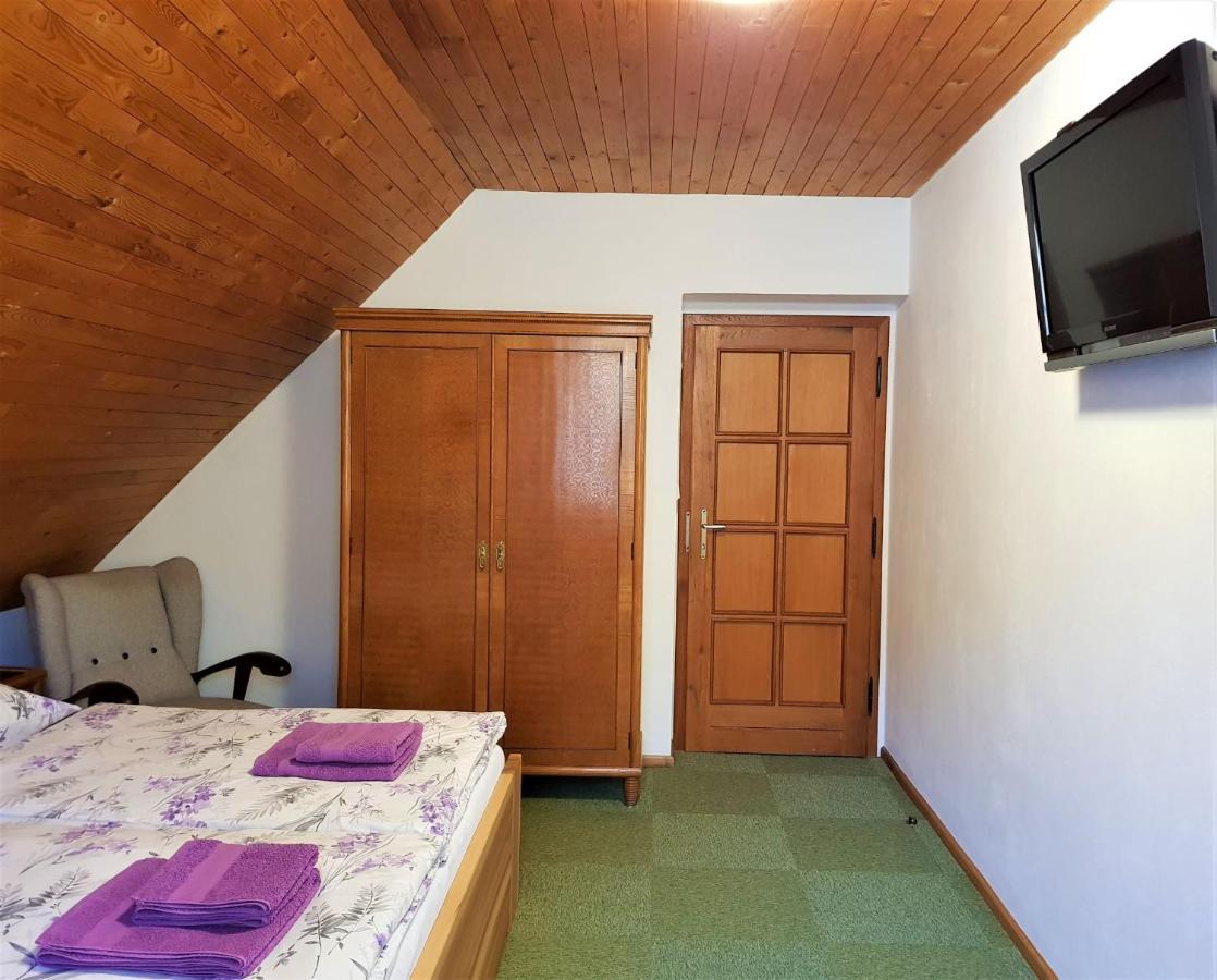 Pod Strani Teleci